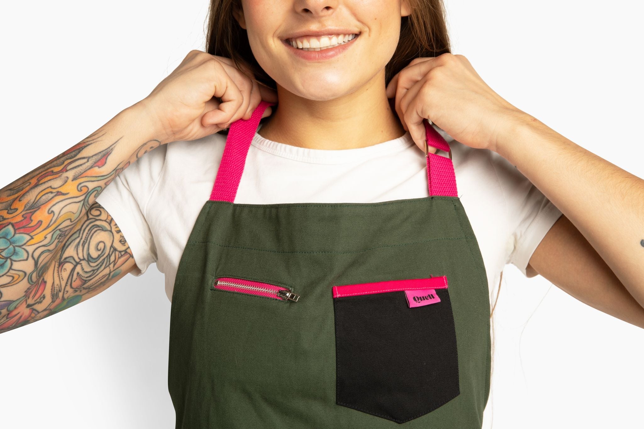 The Absolute PERFECT Must-Have Apron for Art Teachers + Artists